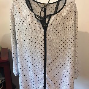 Hawthorne stitch fix black and white top